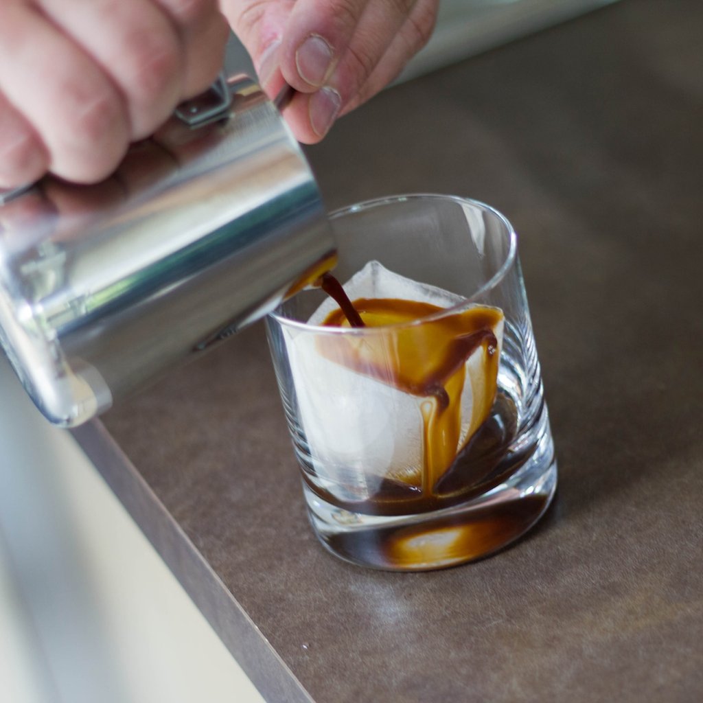 iced-espresso-pour