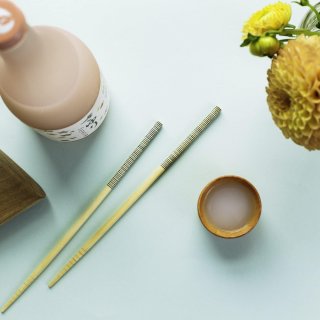 Saké & chopsticks